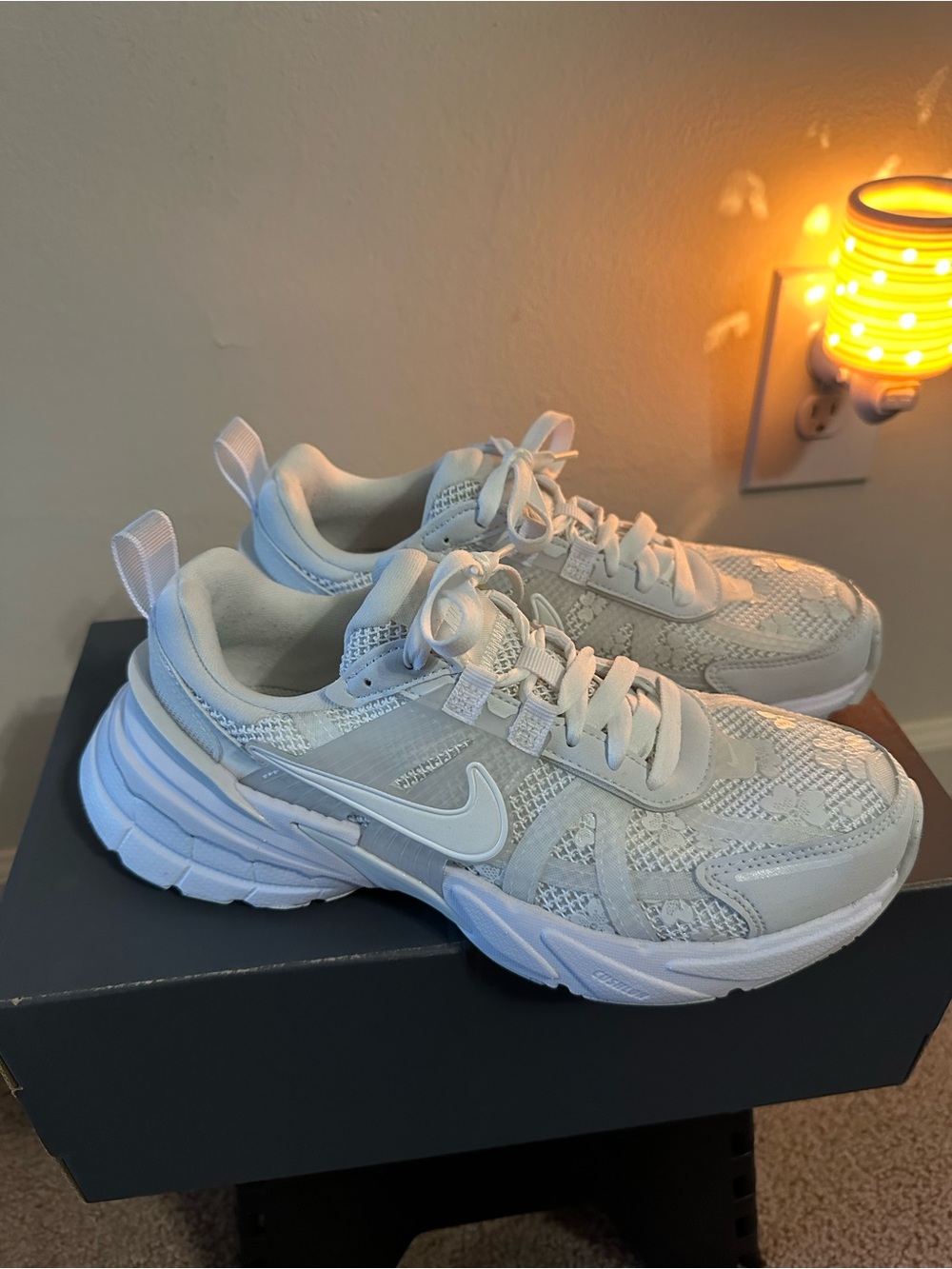 Nike V2K Run, Women’s All-White Mesh Trainer Sneakers. Size 7